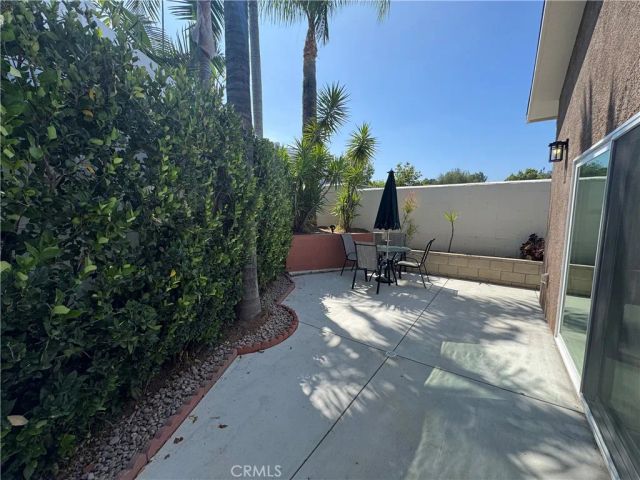 5032 Serrania Avenue, Woodland Hills, CA 91364
