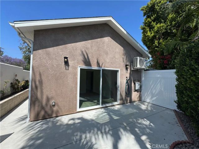 5032 Serrania Avenue, Woodland Hills, CA 91364