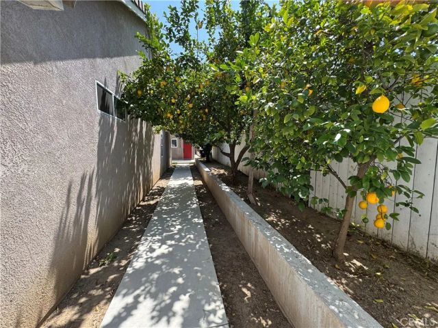 5032 Serrania Avenue, Woodland Hills, CA 91364