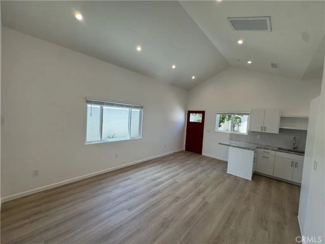 5032 Serrania Avenue, Woodland Hills, CA 91364