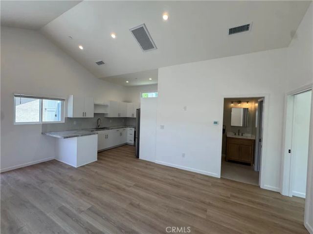 5032 Serrania Avenue, Woodland Hills, CA 91364