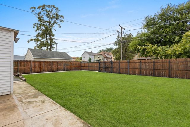 234 S 12th Avenue, Maywood, IL 60153