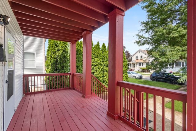234 S 12th Avenue, Maywood, IL 60153