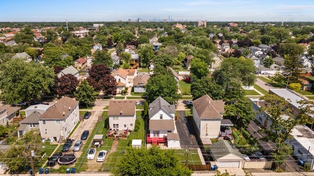 234 S 12th Avenue, Maywood, IL 60153