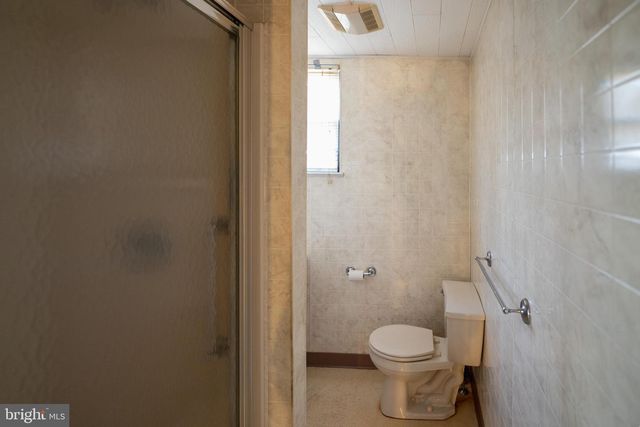 722 WOLF AVE, Easton, PA 18042