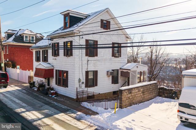 722 WOLF AVE, Easton, PA 18042