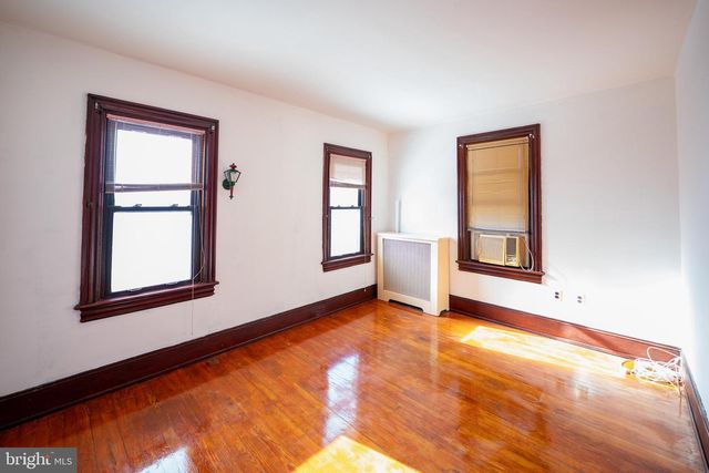 722 WOLF AVE, Easton, PA 18042