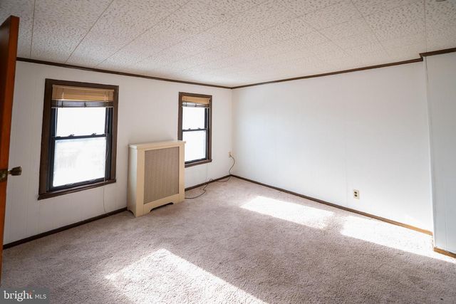 722 WOLF AVE, Easton, PA 18042