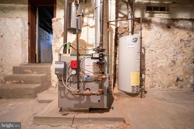 722 WOLF AVE, Easton, PA 18042