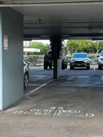 1941 Church Lane 806, Honolulu, HI 96826