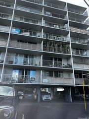 1941 Church Lane 806, Honolulu, HI 96826