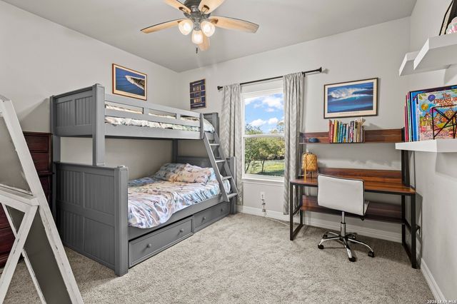 1401 Hartfield Rd, Seguin, TX 78155