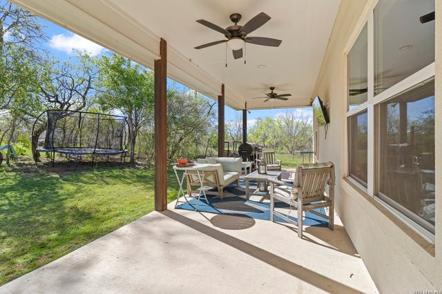 1401 Hartfield Rd, Seguin, TX 78155