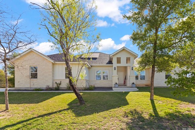 1401 Hartfield Rd, Seguin, TX 78155