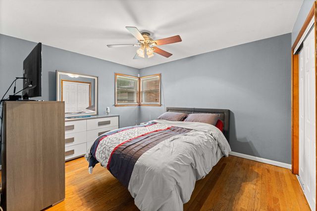 913 E 162nd Place, South Holland, IL 60473