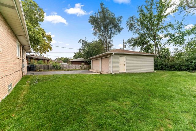 913 E 162nd Place, South Holland, IL 60473