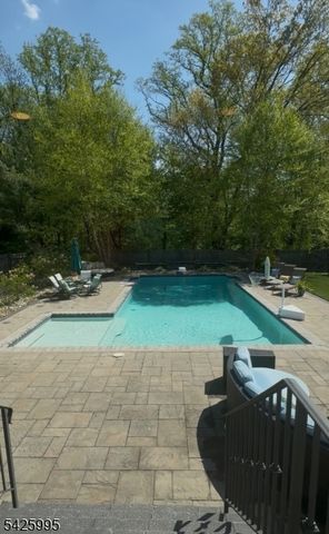 32 Fieldcrest Dr, Scotch Plains Twp., NJ 07076