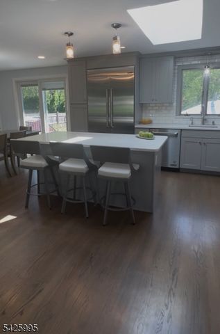 32 Fieldcrest Dr, Scotch Plains Twp., NJ 07076