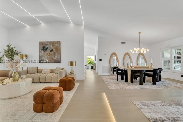 11834 Island Lakes Ln, Boca Raton, FL 33498