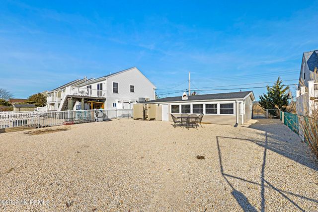 1187 Beach Haven West Boulevard, Beach Haven West, NJ 08050