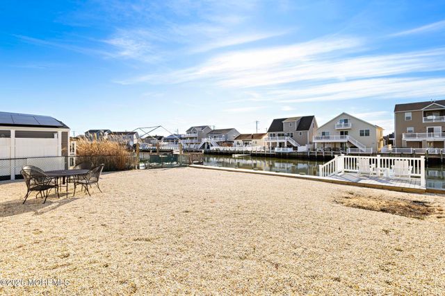 1187 Beach Haven West Boulevard, Beach Haven West, NJ 08050