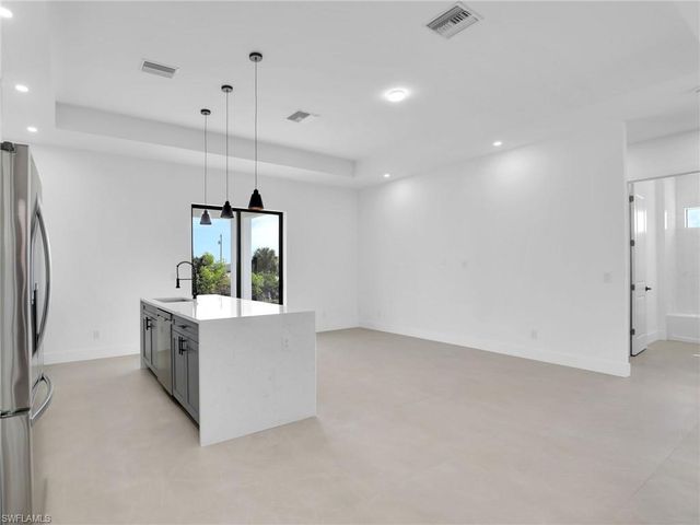 125 NW 24th AVE, Cape Coral, FL 33993