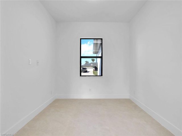 125 NW 24th AVE, Cape Coral, FL 33993