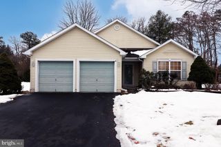 4 STANTON CT, Manchester Township, NJ 08759