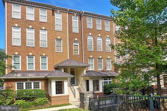 4463A BEACON GROVE CIR #702A, Fairfax, VA 22033