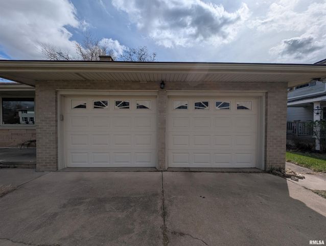 3720 Saint Michael Avenue, Peoria, IL 61615