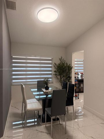 15046 SW 148th Pl, Miami, FL 33196