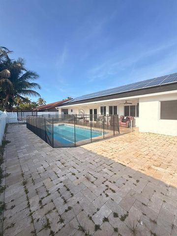 15046 SW 148th Pl, Miami, FL 33196