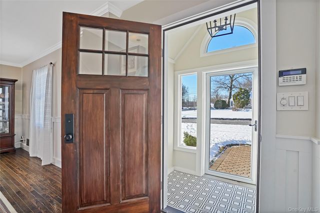 99 Poe Street, Hartsdale, NY 10530