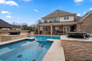 200 Country Club Dr, Mount Pleasant, TX 75455