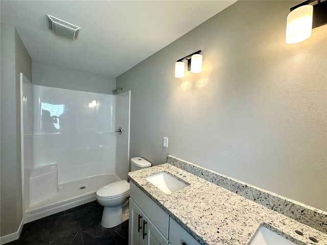 914 Juneberry Drive, Palo, IA 52324