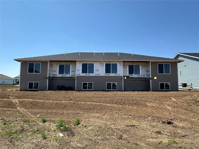 914 Juneberry Drive, Palo, IA 52324