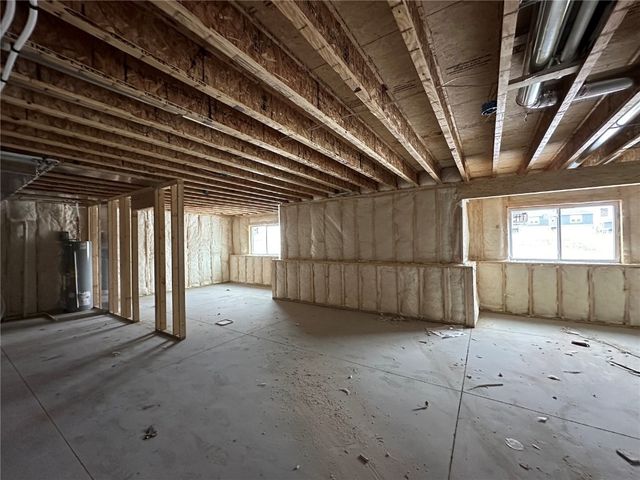 914 Juneberry Drive, Palo, IA 52324