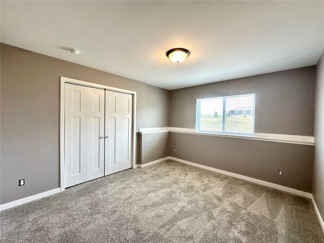 914 Juneberry Drive, Palo, IA 52324