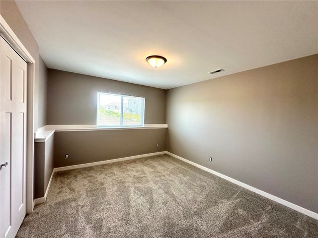 914 Juneberry Drive, Palo, IA 52324