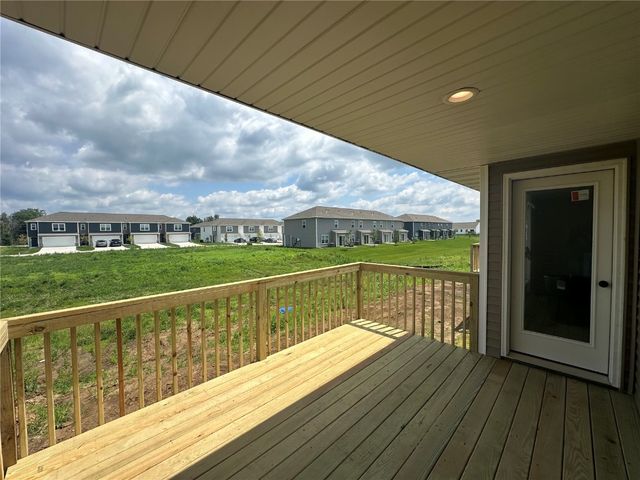 914 Juneberry Drive, Palo, IA 52324