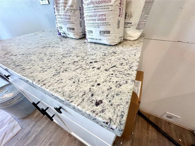 914 Juneberry Drive, Palo, IA 52324