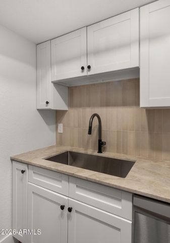 8649 E ROYAL PALM Road 213, Scottsdale, AZ 85258