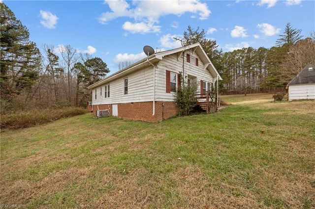 2155 Staleys Farm Road, Asheboro, NC 27205