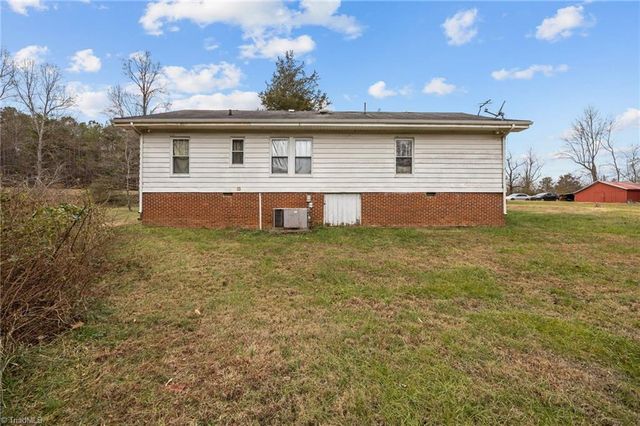 2155 Staleys Farm Road, Asheboro, NC 27205