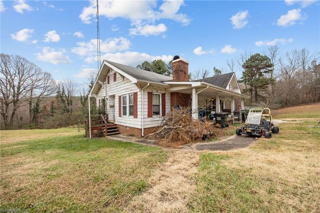2155 Staleys Farm Road, Asheboro, NC 27205