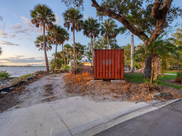 1401 1ST AVENUE E, Bradenton, FL 34208