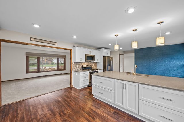 2595 W 65th Avenue, Merrillville, IN 46410