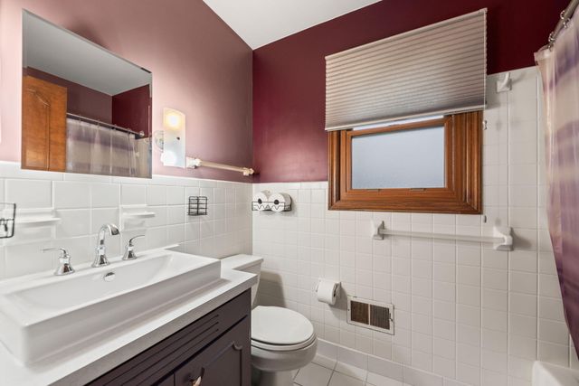 2595 W 65th Avenue, Merrillville, IN 46410