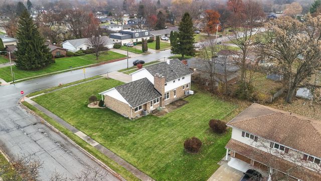2595 W 65th Avenue, Merrillville, IN 46410