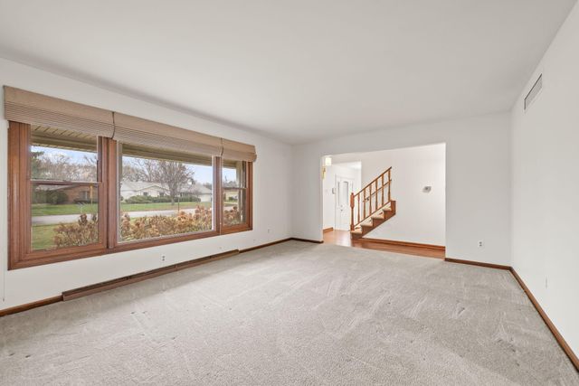 2595 W 65th Avenue, Merrillville, IN 46410